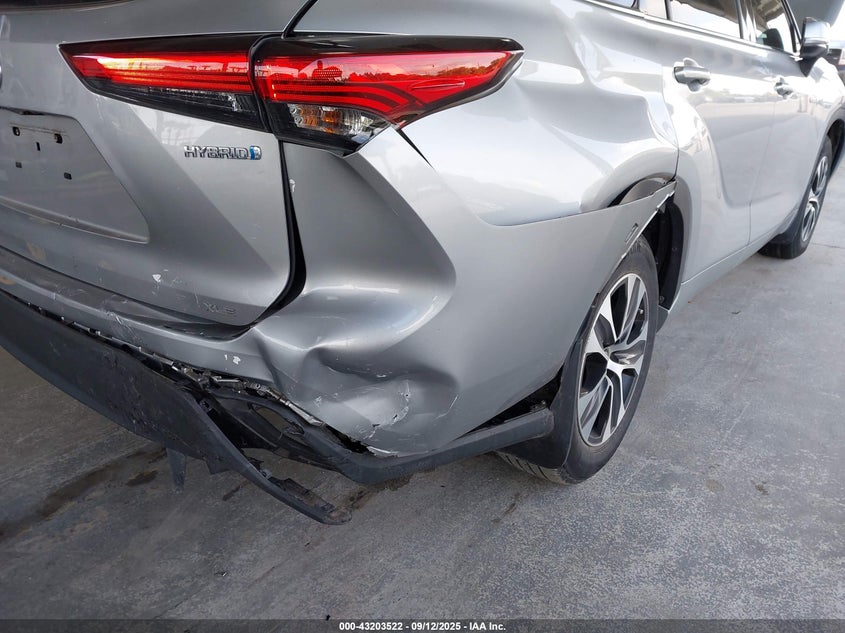 2020 TOYOTA HIGHLANDER HYBRID XLE - 5TDGARAH8LS502695