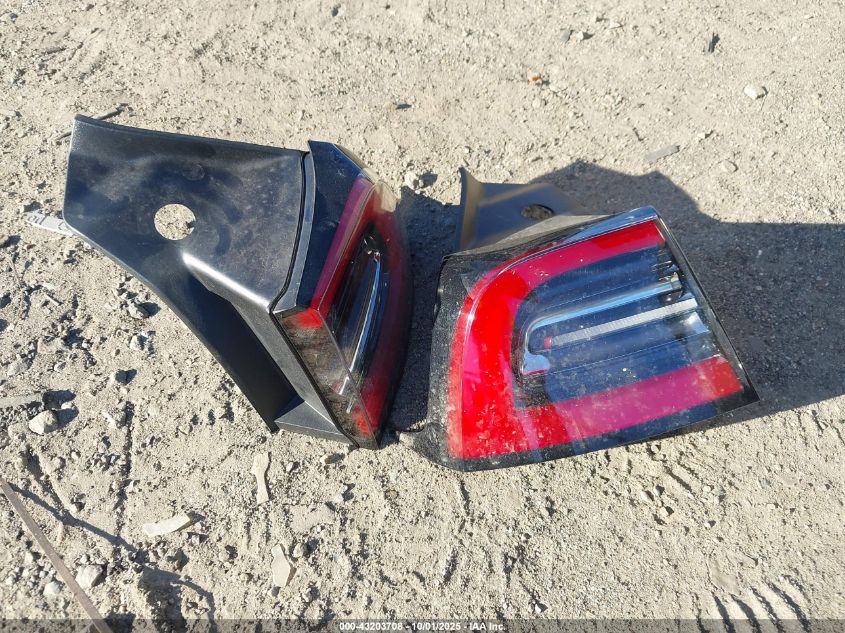 2024 Tesla Model Y Long Range Dual Motor All-Wheel Drive/Rwd VIN: 7SAYGDED6RF133719 Lot: 43203708