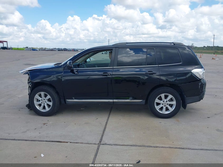 2011 Toyota Highlander Se V6 VIN: 5TDBK3EH8BS086838 Lot: 43203734