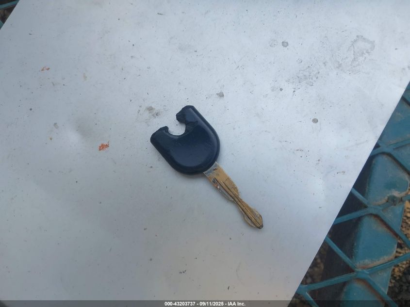 2005 Ford Escape Xls VIN: 1FMYU92Z75KD27879 Lot: 43203737