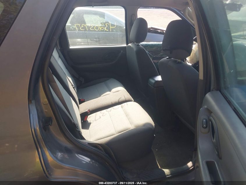 2005 Ford Escape Xls VIN: 1FMYU92Z75KD27879 Lot: 43203737