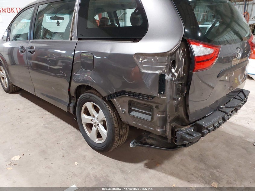 5TDZK3DC9GS740287 2016 TOYOTA SIENNA photo no. 6