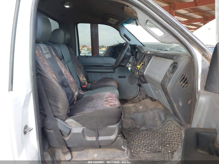 2011 Ford F-550 Chassis Xl VIN: 1FDGF5HT2BEB54302 Lot: 43203901