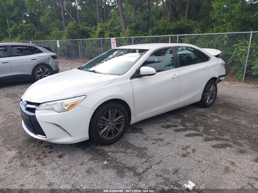4T1BF1FK8GU183510 2016 TOYOTA CAMRY photo no. 2