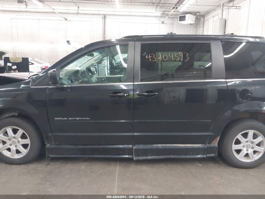 2008 Chrysler Town & Country Touring VIN: 2A8HR54P08R779374 Lot: 43204593
