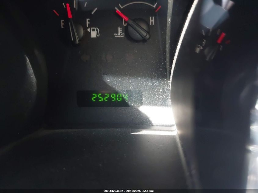 2005 Ford Mustang VIN: 1ZVFT84N155178822 Lot: 43204632