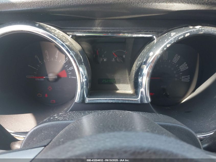 2005 Ford Mustang VIN: 1ZVFT84N155178822 Lot: 43204632