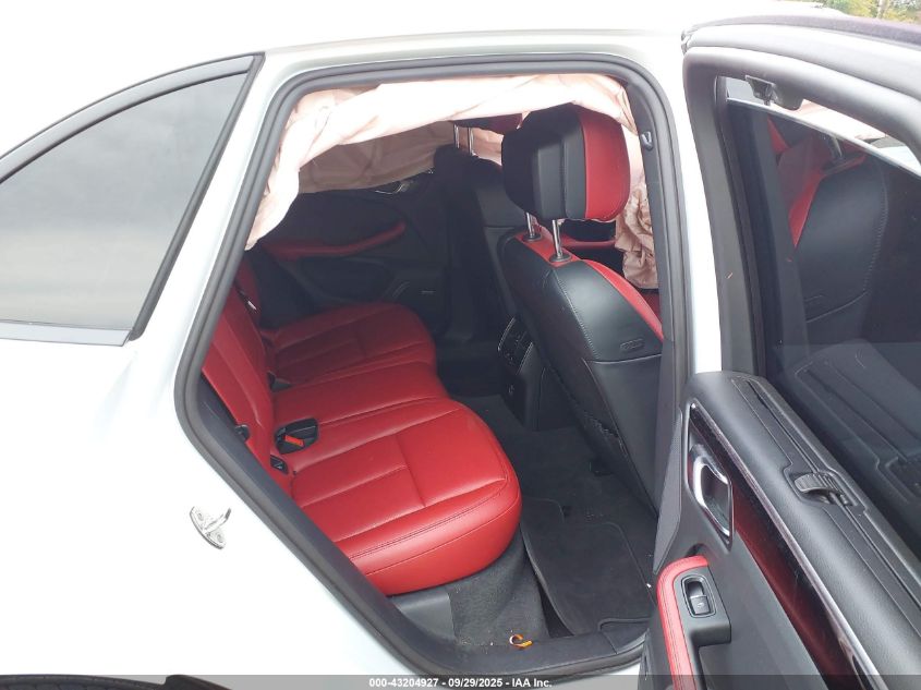 2024 Porsche Macan T VIN: WP1AA2A56RLB08446 Lot: 43204927