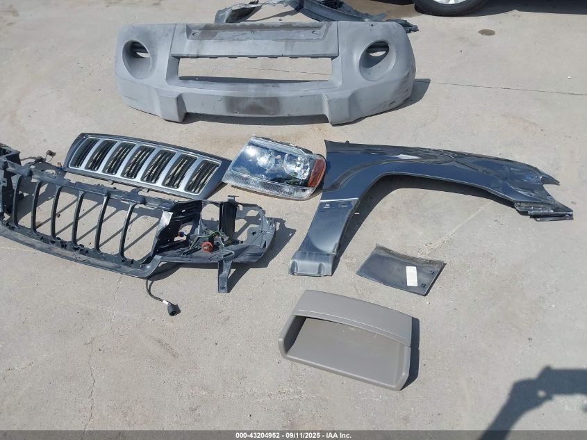 2004 Jeep Grand Cherokee Laredo VIN: 1J4GX48SX4C222373 Lot: 43204952