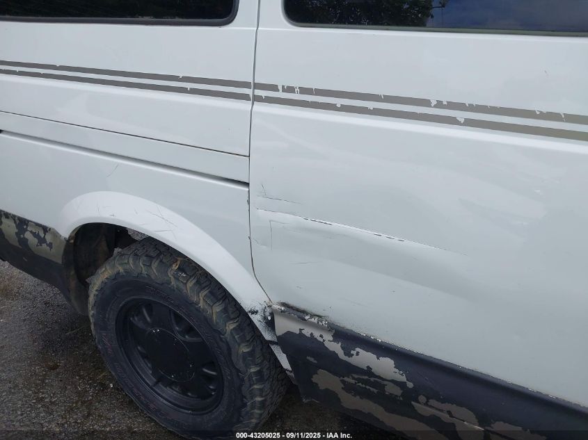 2002 Chevrolet Astro Ls VIN: 1GNEL19X52B124086 Lot: 43205025