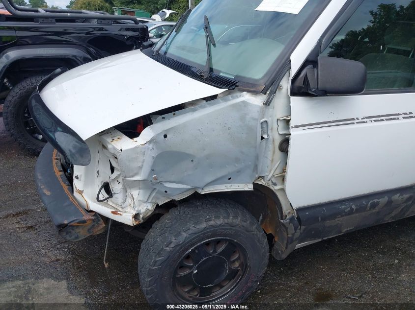 2002 Chevrolet Astro Ls VIN: 1GNEL19X52B124086 Lot: 43205025