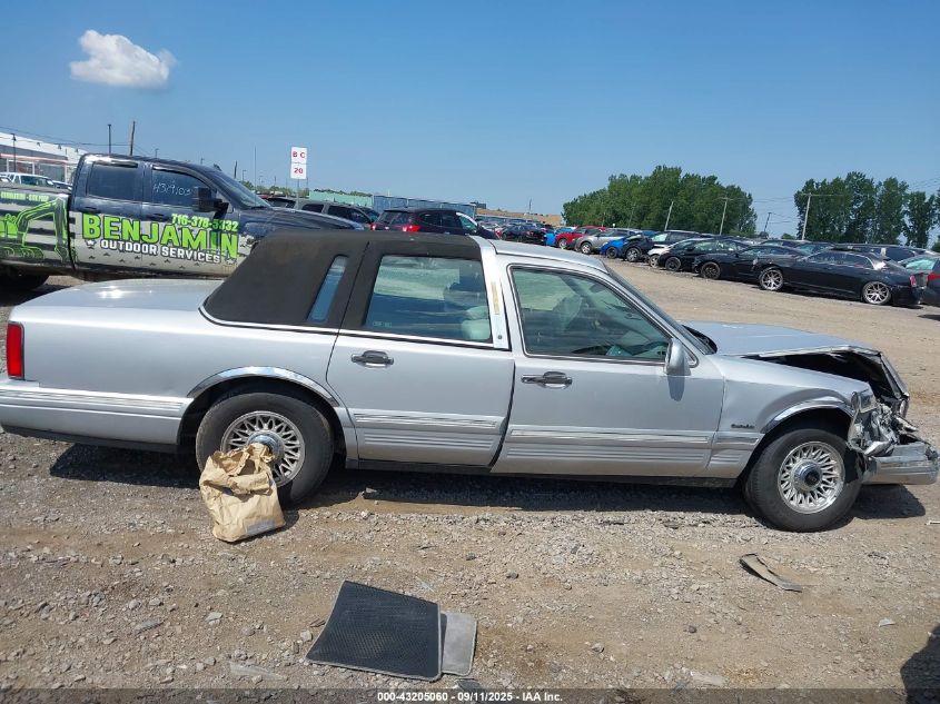 1997 Lincoln Town Car Executive VIN: 1LNLM81W4VY713247 Lot: 43205060