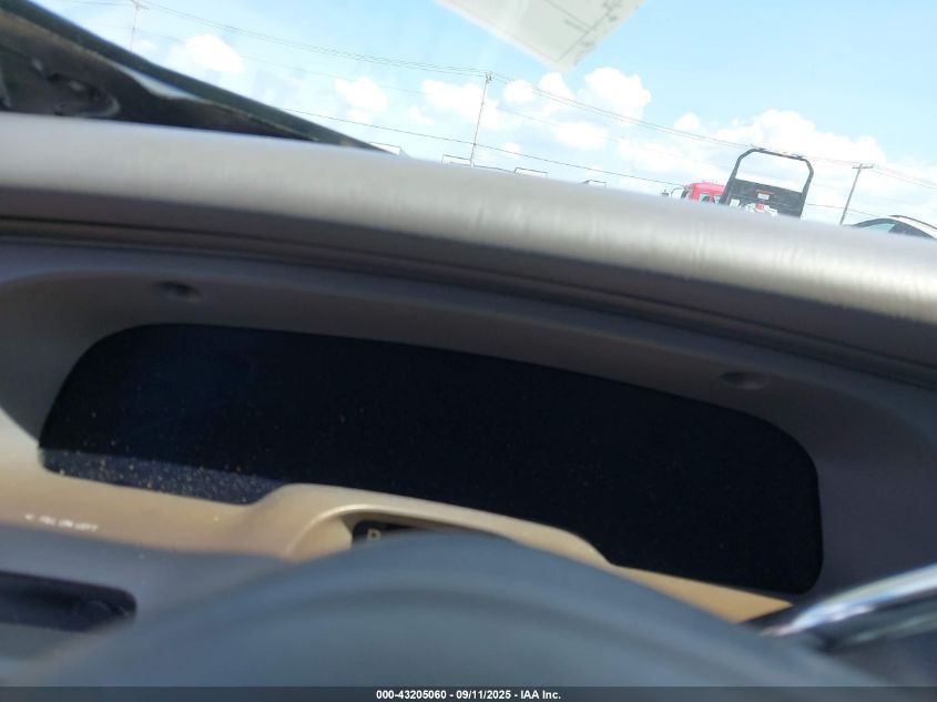 1997 Lincoln Town Car Executive VIN: 1LNLM81W4VY713247 Lot: 43205060