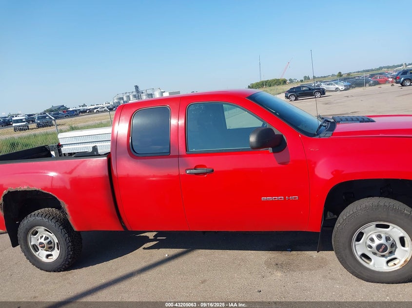 2011 GMC Sierra 2500Hd Work Truck VIN: 1GT22ZCGXBZ368409 Lot: 43205063