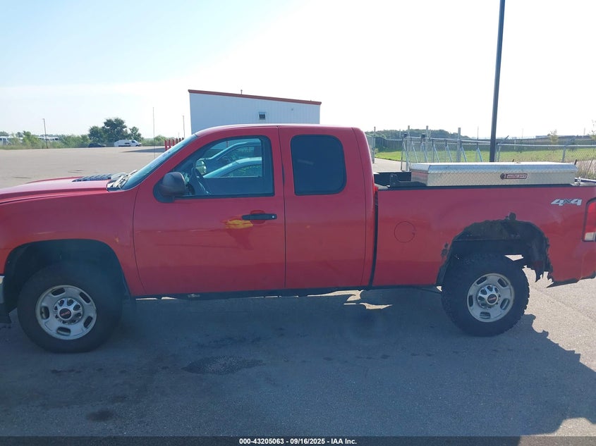 2011 GMC Sierra 2500Hd Work Truck VIN: 1GT22ZCGXBZ368409 Lot: 43205063