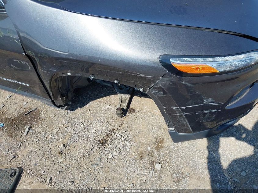 2015 Jeep Cherokee Latitude VIN: 1C4PJMCSXFW740340 Lot: 43205109