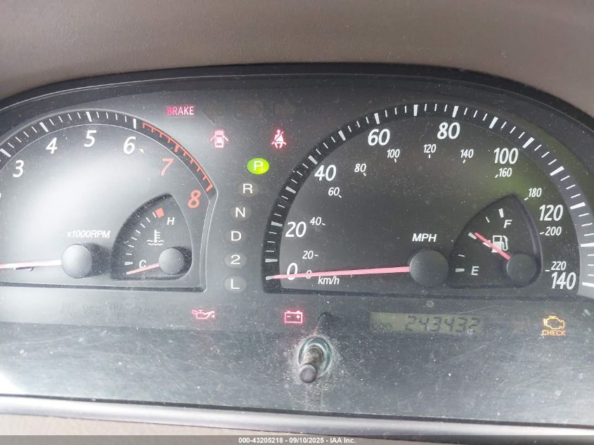 2003 Toyota Camry Le VIN: 4T1BE32K13U119808 Lot: 43205218