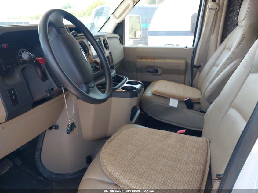 2017 Ford E-450 Cutaway VIN: 1FDXE4FS8HDC15156 Lot: 43205297