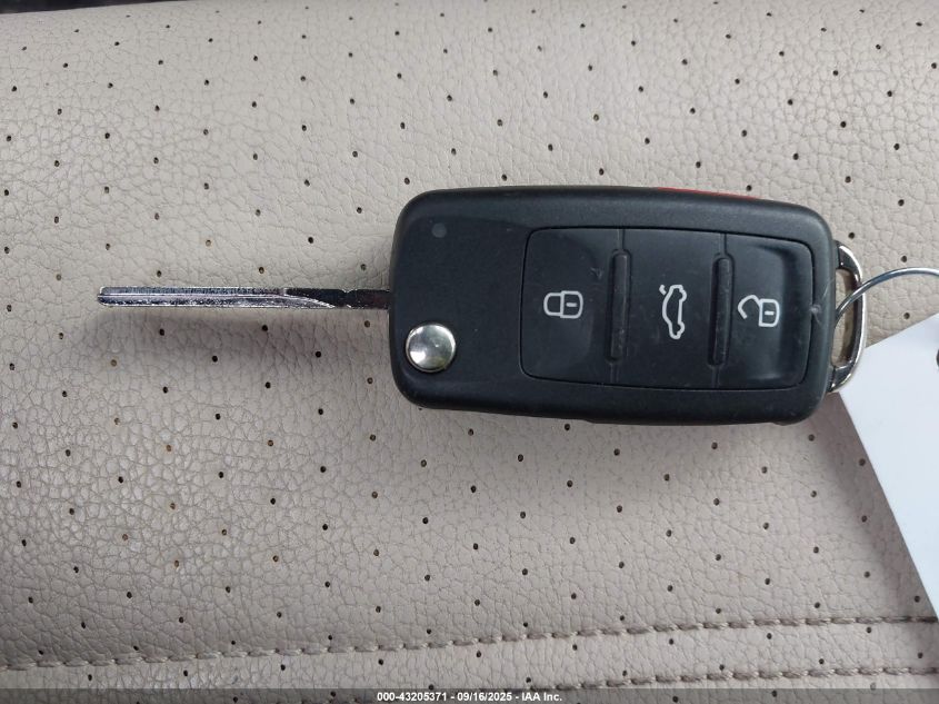 2015 Volkswagen Passat 1.8T Wolfsburg Edition VIN: 1VWAT7A36FC007715 Lot: 43205371