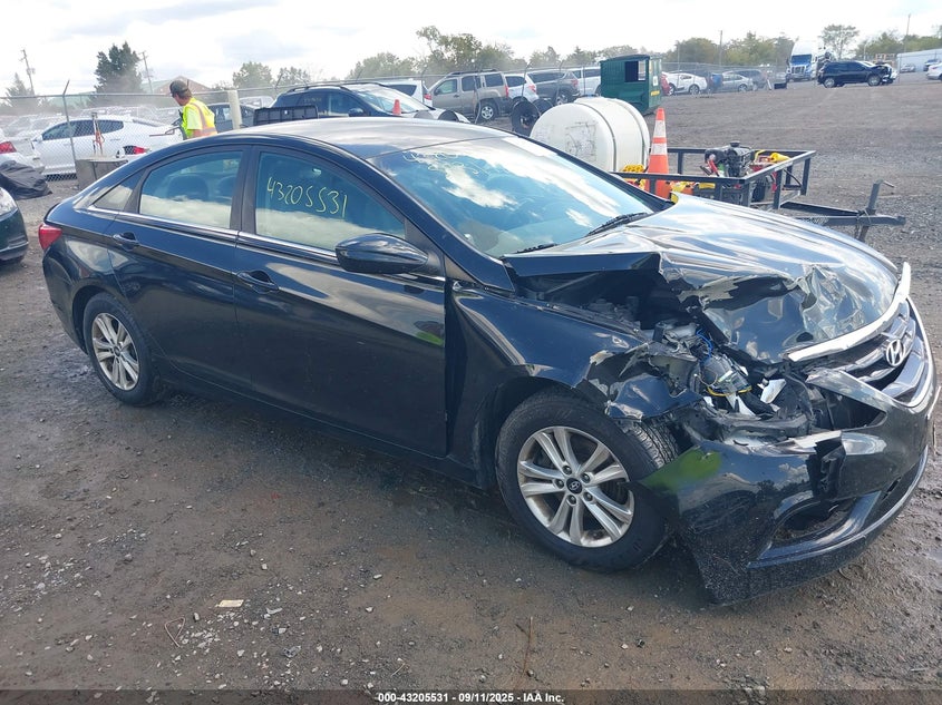 2013 HYUNDAI SONATA GLS - 5NPEB4AC3DH804219