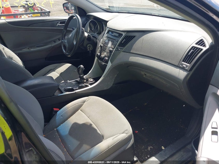 2013 HYUNDAI SONATA GLS - 5NPEB4AC3DH804219