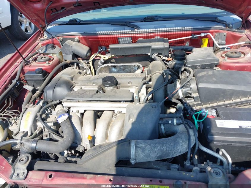 2000 Volvo S40 A/As VIN: YV1VS2551YF582905 Lot: 43205588