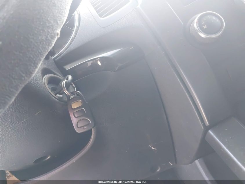 2011 Kia Sorento Lx VIN: 5XYKT3A17BG023832 Lot: 43205616