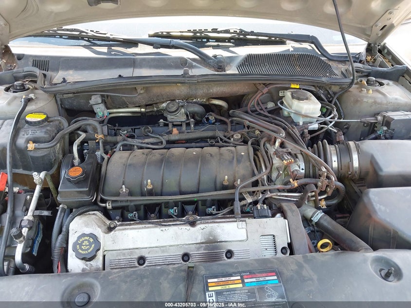 2001 Cadillac Deville Standard W/W20 VIN: 1G6KD54Y31U234768 Lot: 43205703