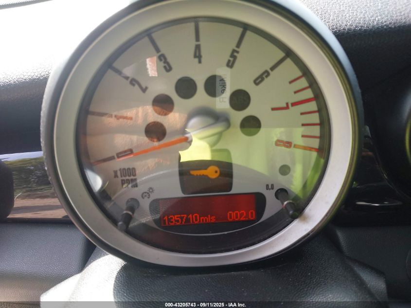 2008 Mini Cooper S VIN: WMWMF73568TV34370 Lot: 43205743