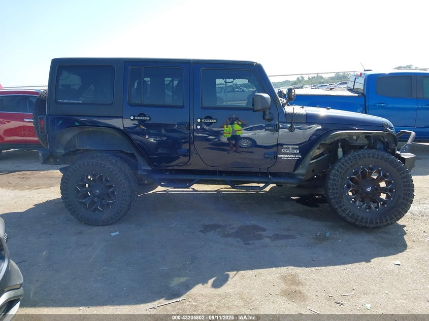 2013 JEEP WRANGLER UNLIMITED SPORT - 1C4BJWDG3DL523999
