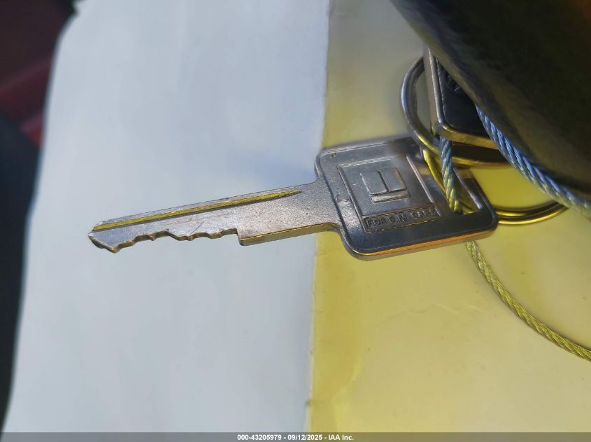 1992 Chevrolet Gmt-400 K1500 VIN: 1GCEK14K9NE131939 Lot: 43205979