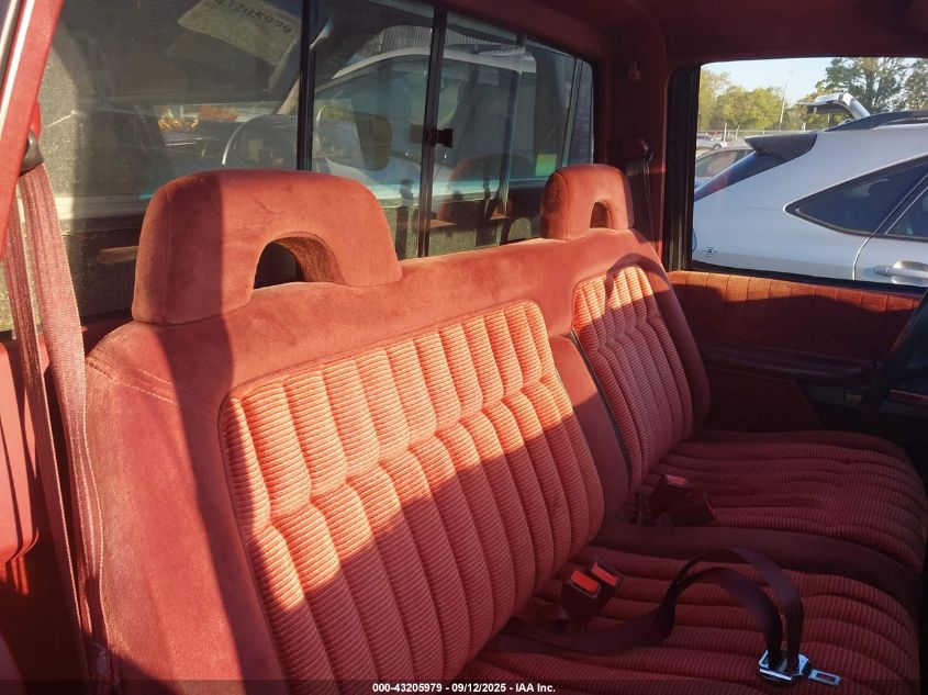 1992 Chevrolet Gmt-400 K1500 VIN: 1GCEK14K9NE131939 Lot: 43205979