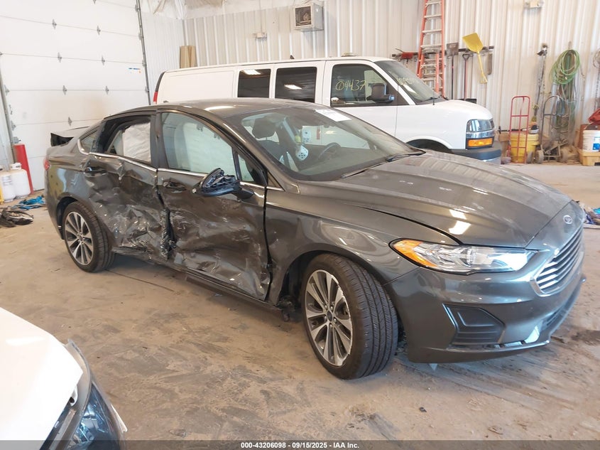 FORD FUSION SE