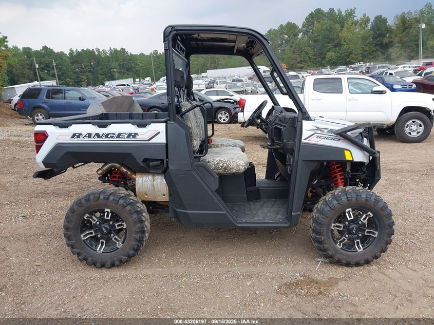 2021 Polaris Ranger Xp 1000 Premium VIN: 4XARRE999M8449283 Lot: 43206197