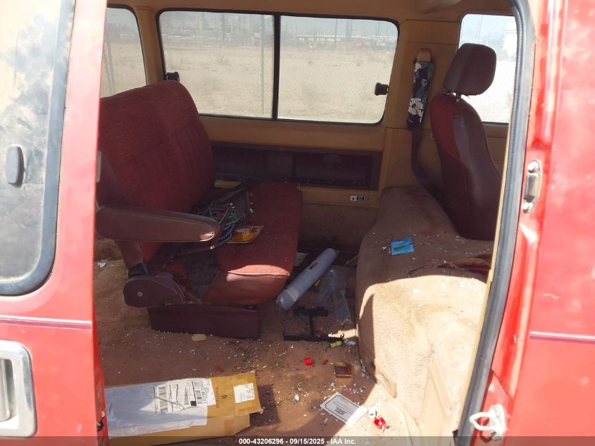 1984 Toyota Van Wagon Deluxe VIN: JT3YR22V9E5036166 Lot: 43206296