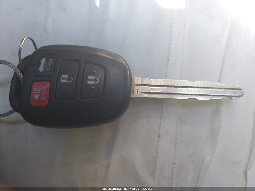 2015 Toyota Corolla Le Plus VIN: 5YFBURHE7FP180948 Lot: 43206355