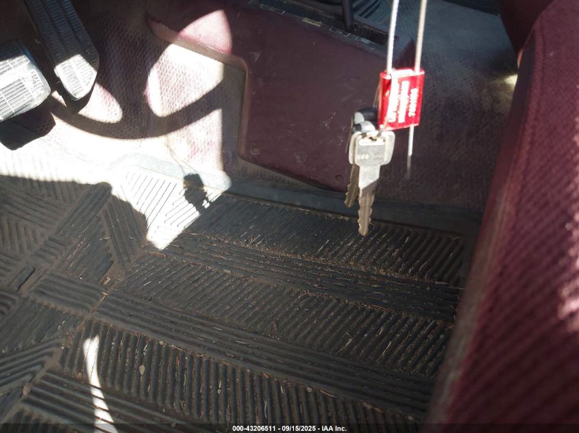 1996 Chevrolet Gmt-400 K2500 VIN: 1GCGK29R2TE174052 Lot: 43206511