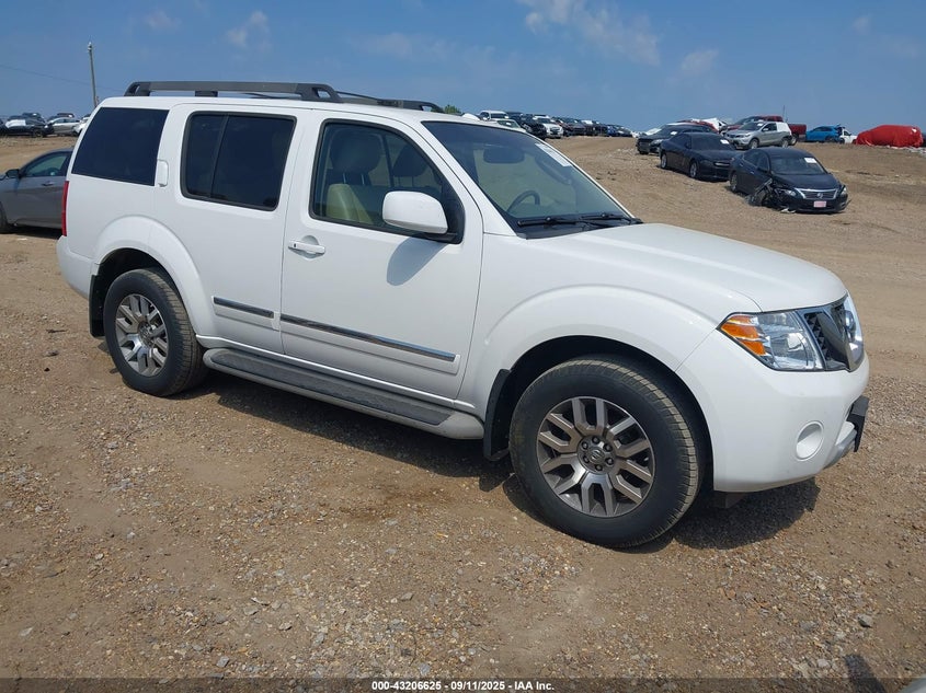 NISSAN PATHFINDER LE