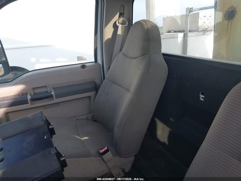 2008 Ford F-450 Chassis Xl/Xlt VIN: 1FDXF46Y98EE43307 Lot: 43206627