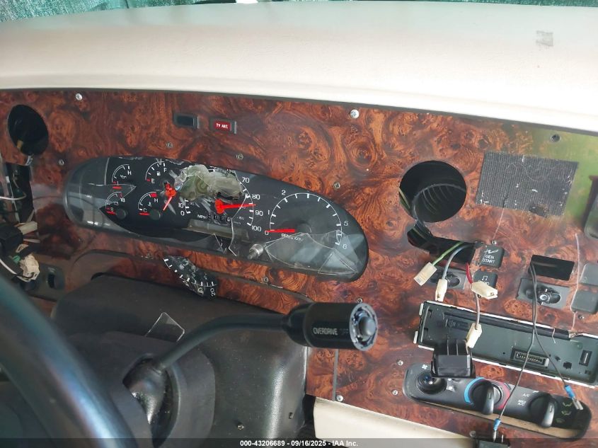 1999 Ford F550 Super Duty Stripped Chass VIN: 3FCNF53S3XJA25157 Lot: 43206689