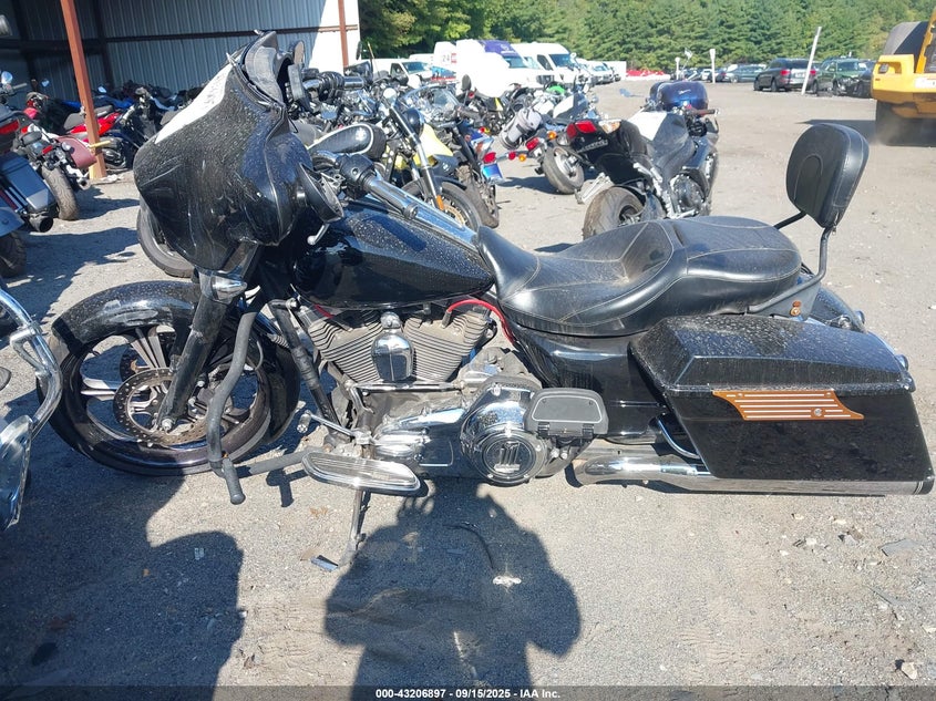 2010 Harley-Davidson Flhx VIN: 1HD1KB411AB660162 Lot: 43206897