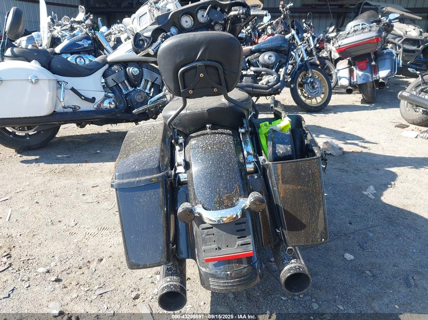 2010 Harley-Davidson Flhx VIN: 1HD1KB411AB660162 Lot: 43206897