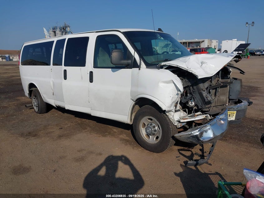 2017 CHEVROLET EXPRESS 3500 LT - 1GAZGPFG2H1126651