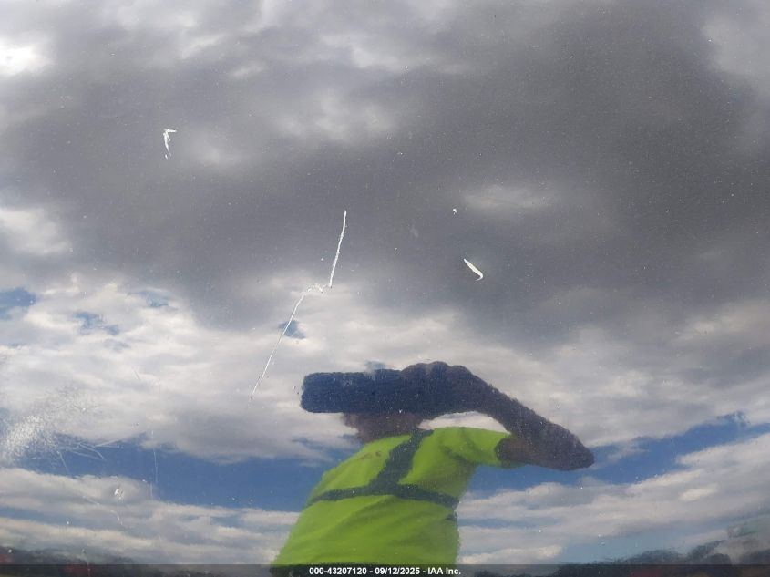 2011 Volkswagen Routan Se VIN: 2V4RW3DG6BR691807 Lot: 43207120