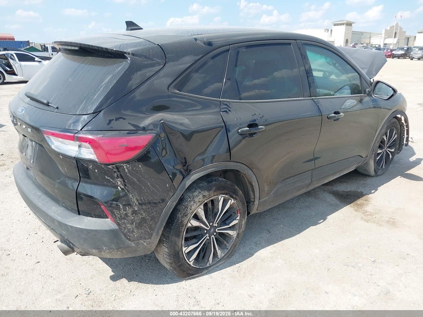 2022 FORD ESCAPE SE - 1FMCU0G60NUB38029