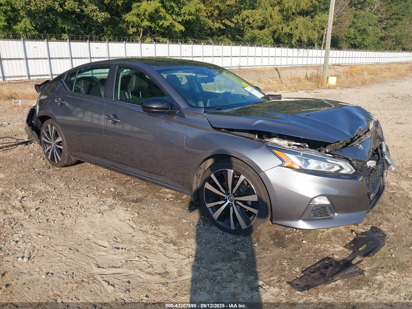 NISSAN ALTIMA SR FWD