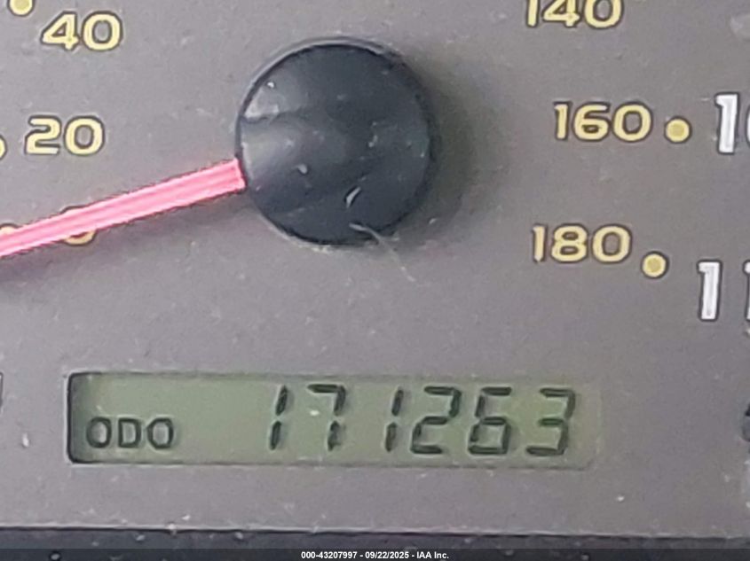 2003 Toyota Sequoia Sr5 V8 VIN: 5TDBT44AX3S166960 Lot: 43207997