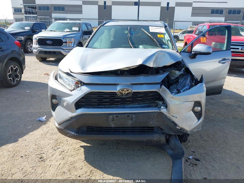 2020 Toyota Rav4 Xle/Xle Premium VIN: 2T3W1RFV1LW093822 Lot: 43208047