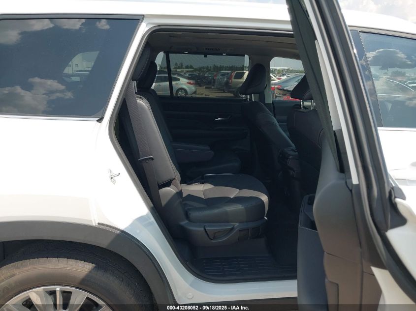 2024 Toyota Grand Highlander Platinum VIN: 5TDAAAB51RS014533 Lot: 43208052