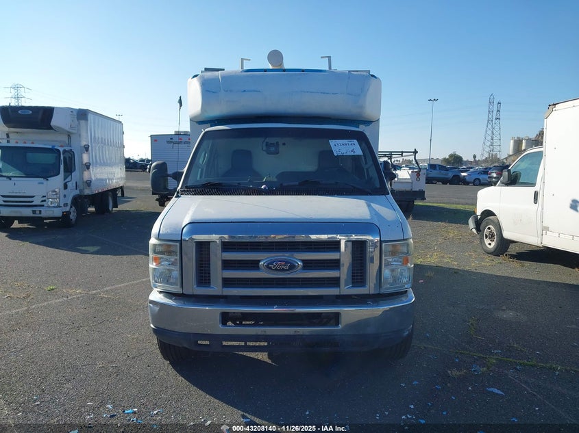 2010 Ford E-350 Cutaway VIN: 1FDSE3FL6ADA38075 Lot: 43208140